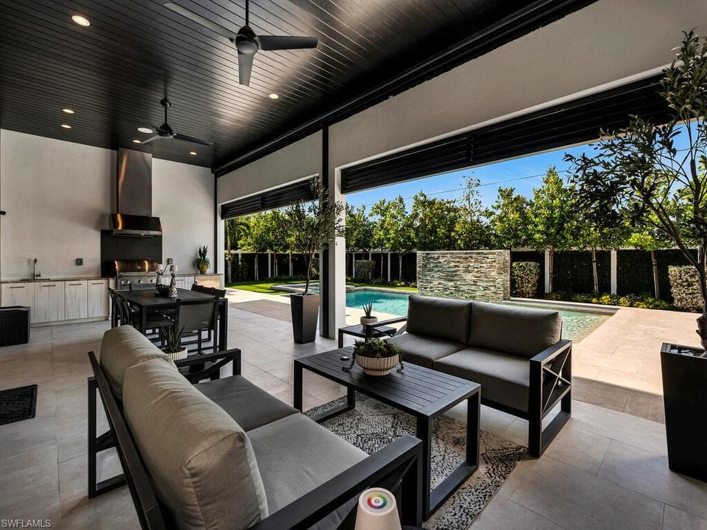 1251 Creech RD, NAPLES FL 34103-33