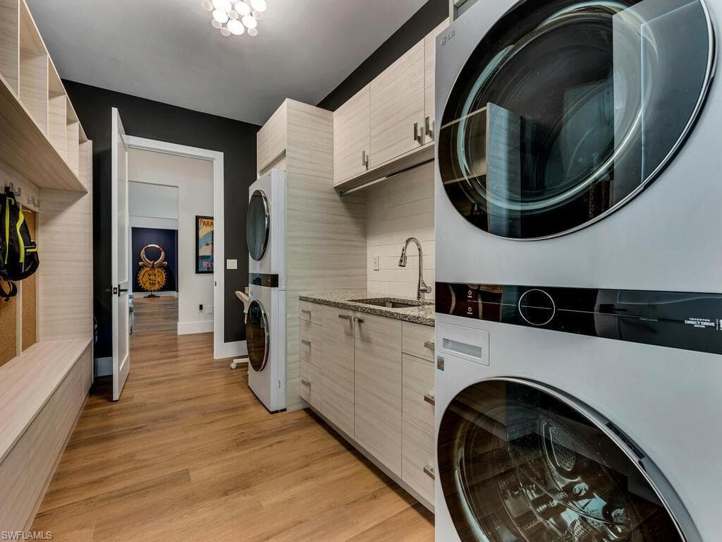 1251 Creech RD, NAPLES FL 34103-30