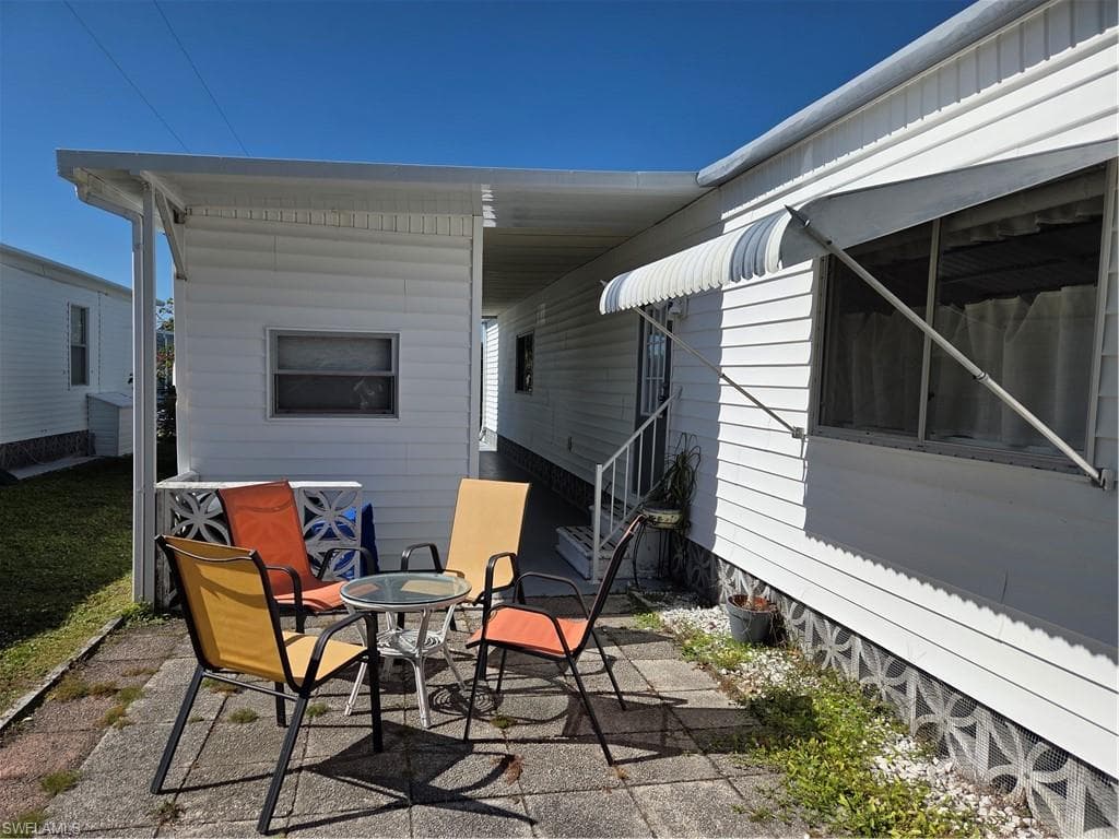 865 Moonlight DR, NORTH FORT MYERS FL 33917-15
