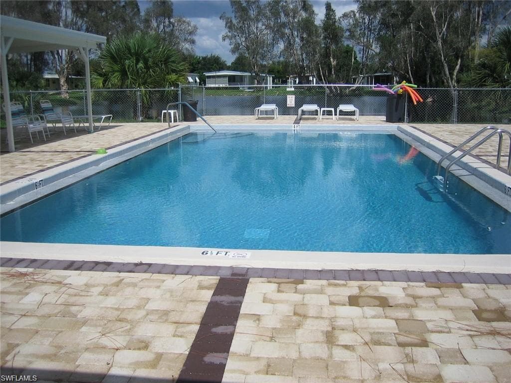 865 Moonlight DR, NORTH FORT MYERS FL 33917-25