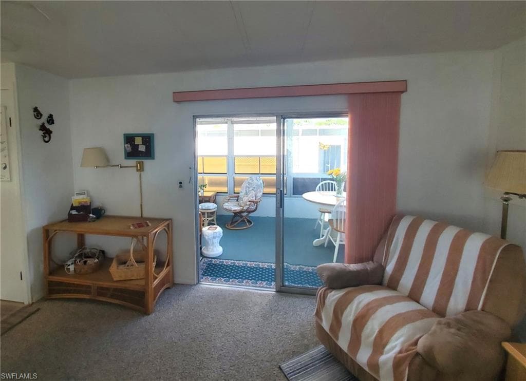865 Moonlight DR, NORTH FORT MYERS FL 33917-8