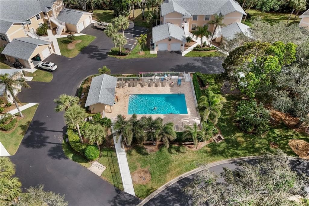 774 Wiggins Lake DR # 203, NAPLES FL 34110-24