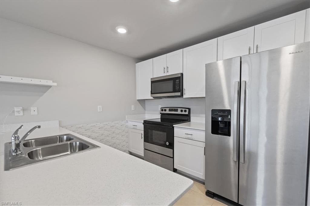 8015 Mangrove CIR, LABELLE FL 33935-12