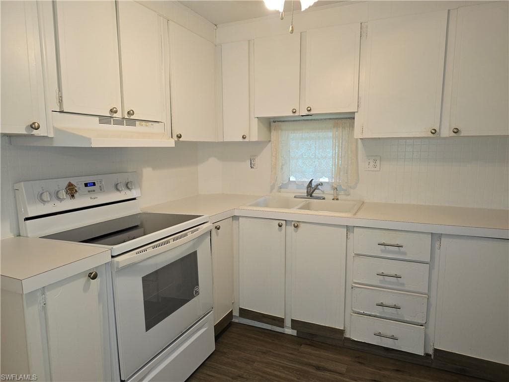 123 Enchanting BLVD, NAPLES FL 34112-9