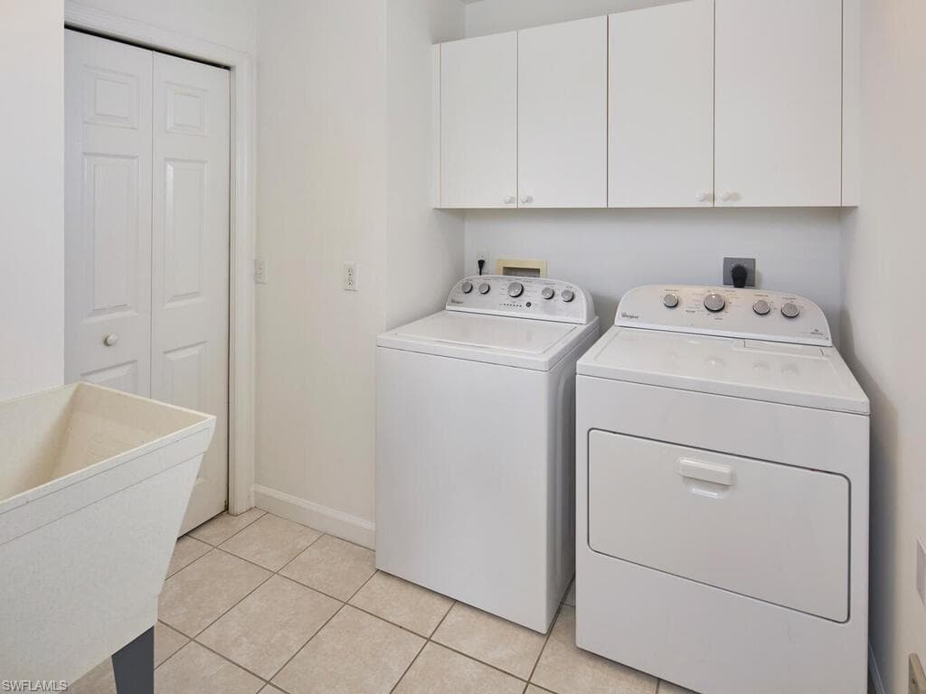 6740 Beach Resort DR # 11, NAPLES FL 34114-15