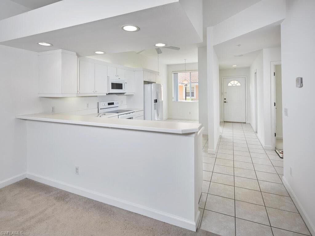 6740 Beach Resort DR # 11, NAPLES FL 34114-6