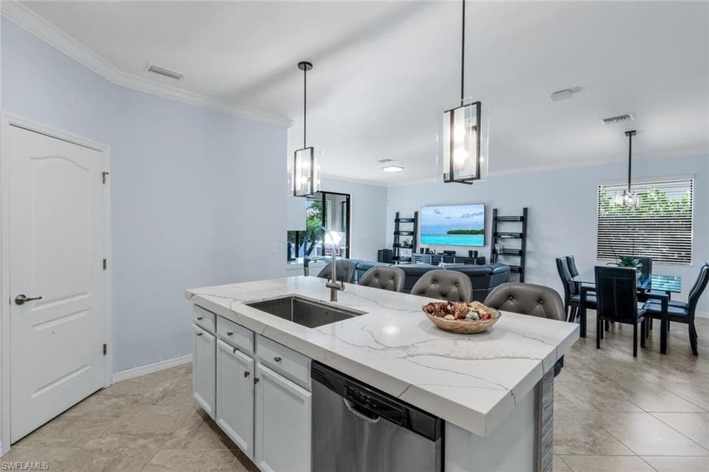 9445 Glenforest DR, NAPLES FL 34120-9