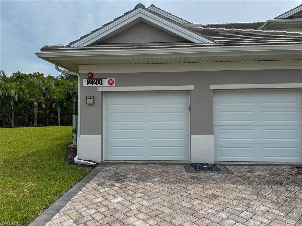 220 Indies Dr E 101-5