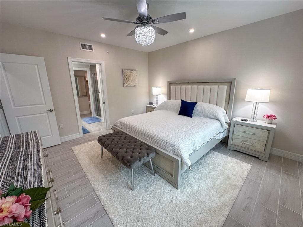 220 Indies Dr E 101-24