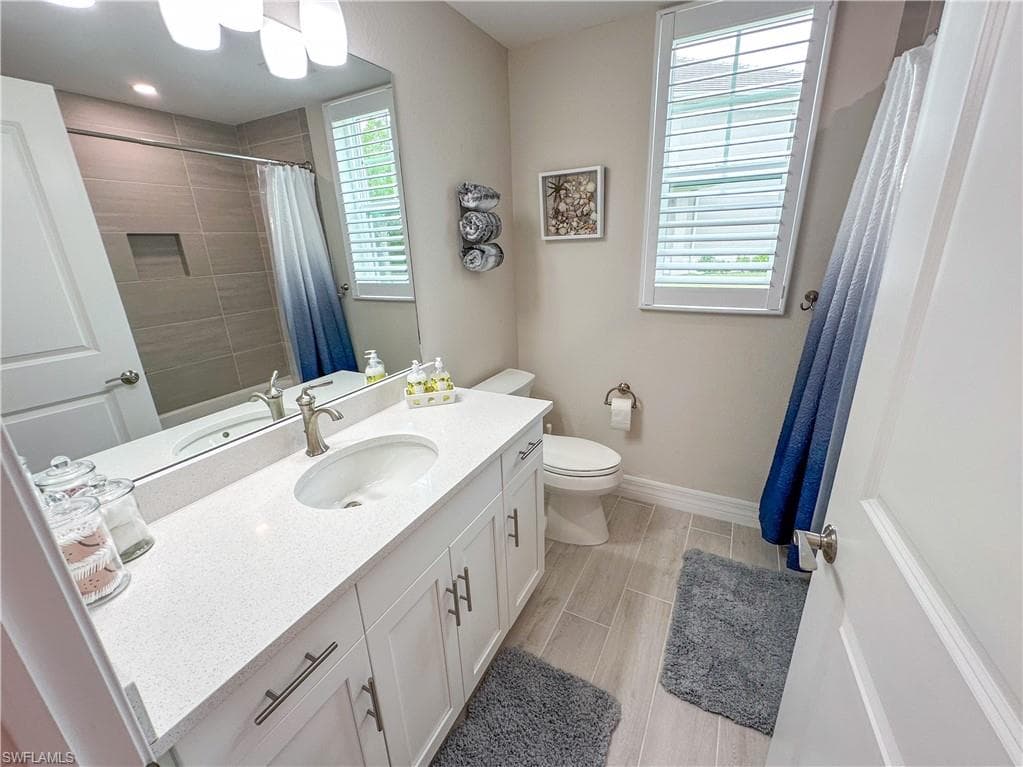 220 Indies Dr E 101-33