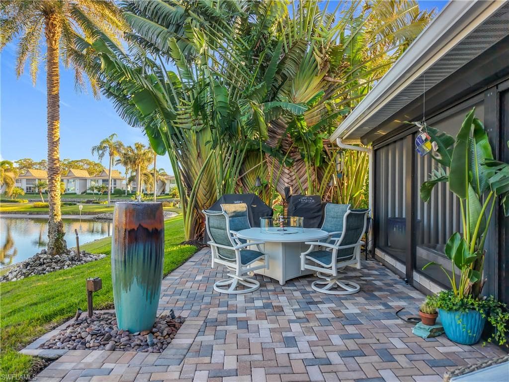 1659 Sandpiper ST, NAPLES FL 34102-41
