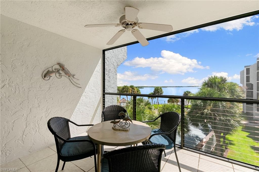 1085 Bald Eagle DR # F401, MARCO ISLAND FL 34145-21