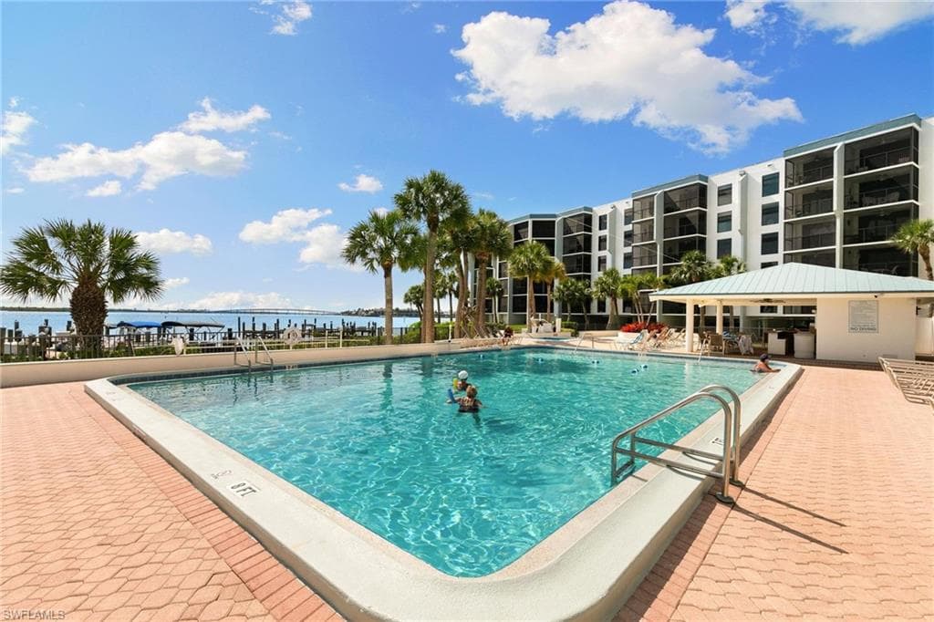 1085 Bald Eagle DR # F401, MARCO ISLAND FL 34145-35