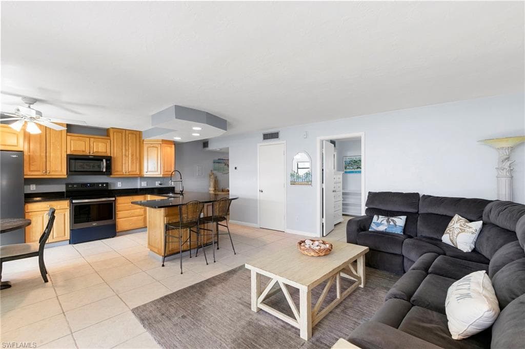 1085 Bald Eagle DR # F401, MARCO ISLAND FL 34145-13