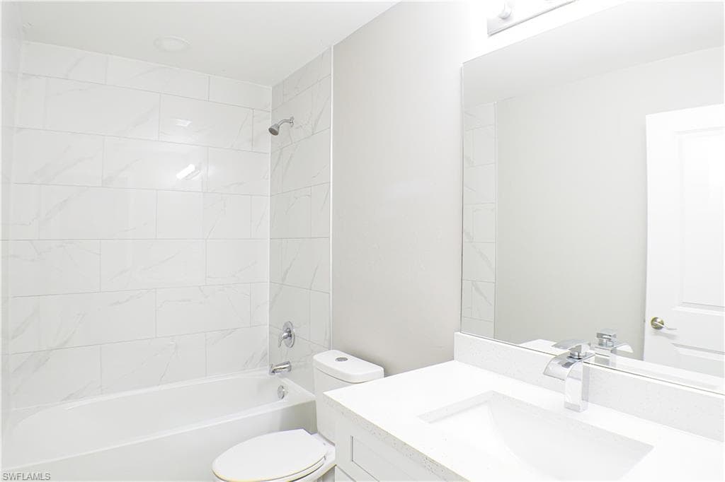 2020 E 12th ST, LEHIGH ACRES FL 33972-10