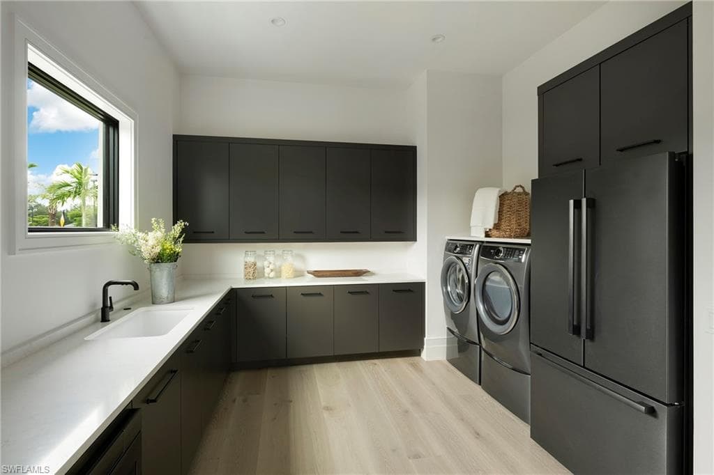 6704 Newport RD, NAPLES FL 34109-11