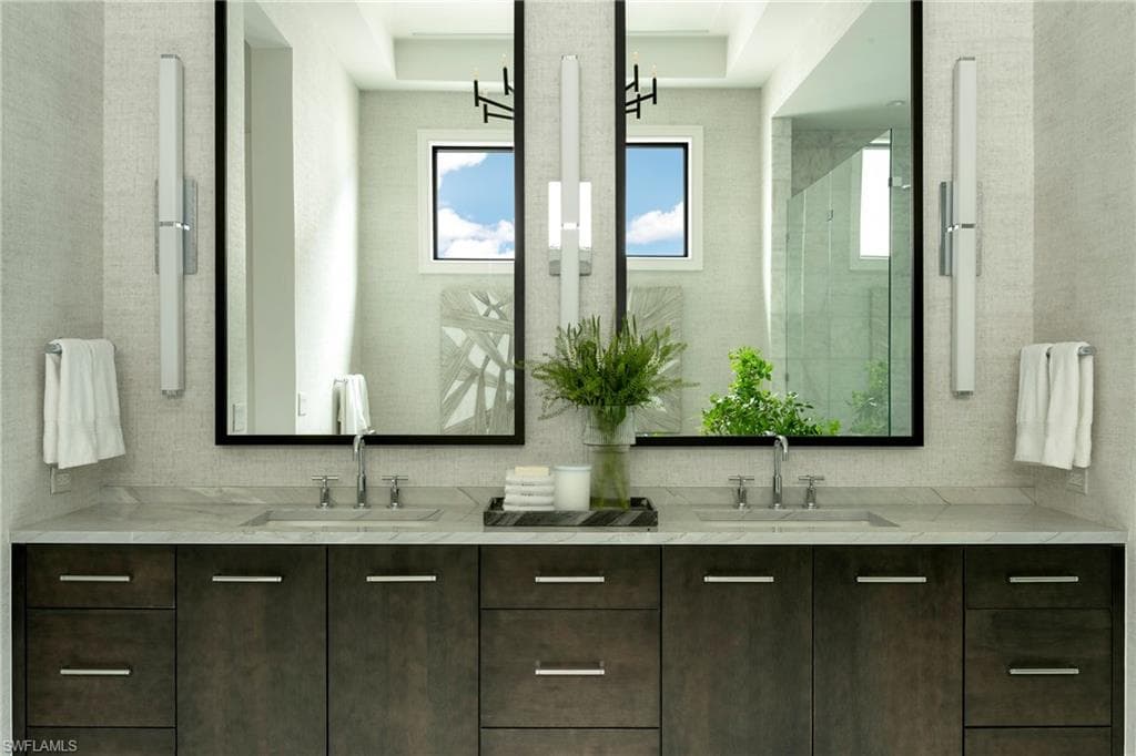 6704 Newport RD, NAPLES FL 34109-17