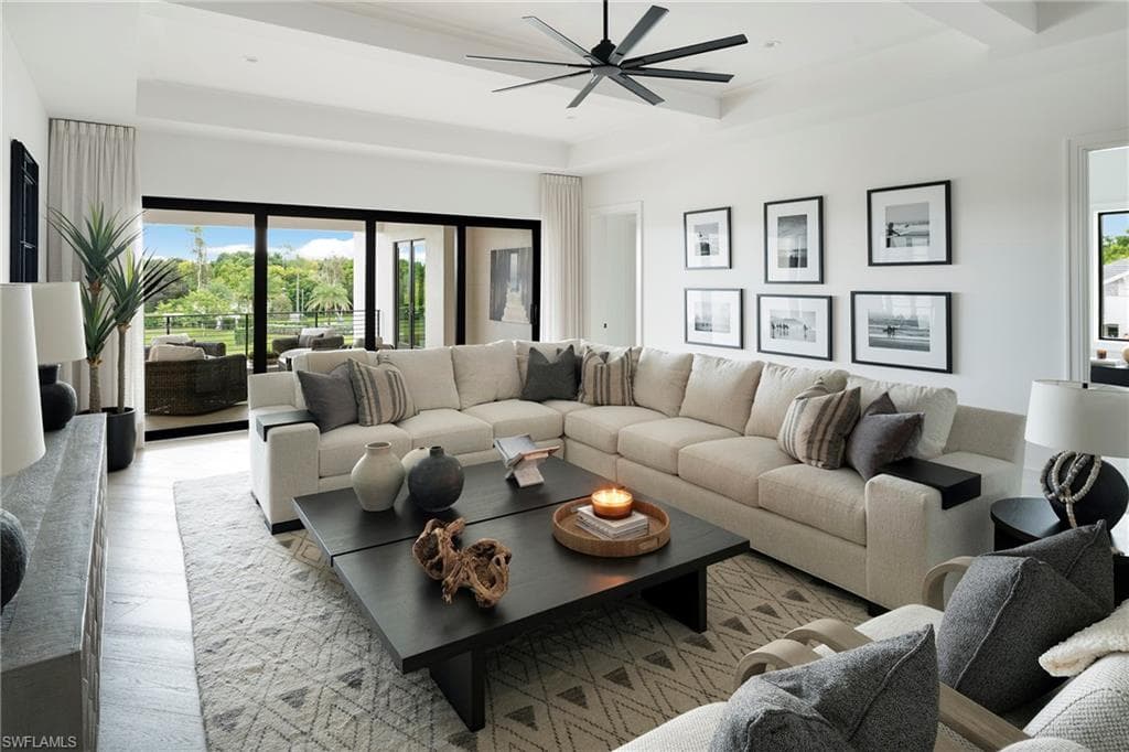 6704 Newport RD, NAPLES FL 34109-28