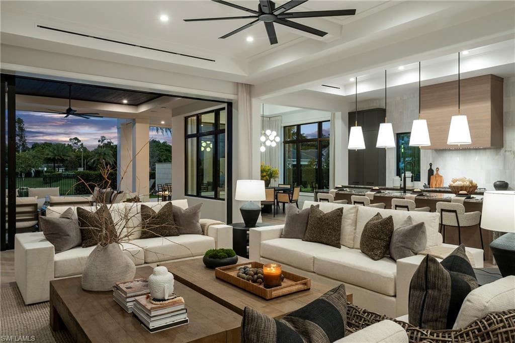 6704 Newport RD, NAPLES FL 34109-7