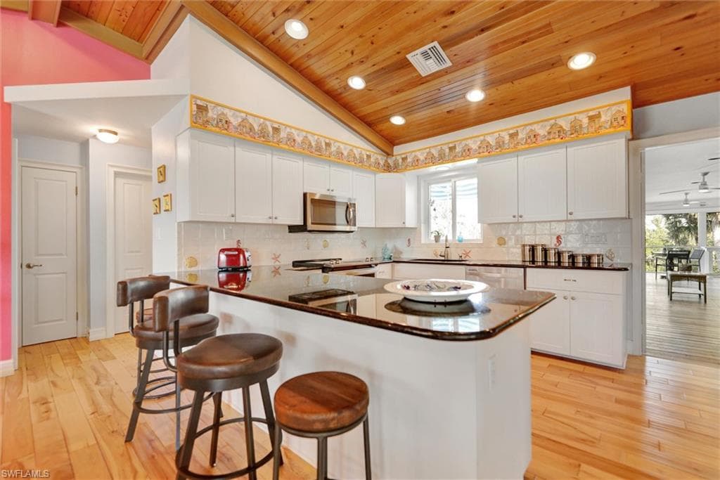 6101 Starling WAY, SANIBEL FL 33957-22