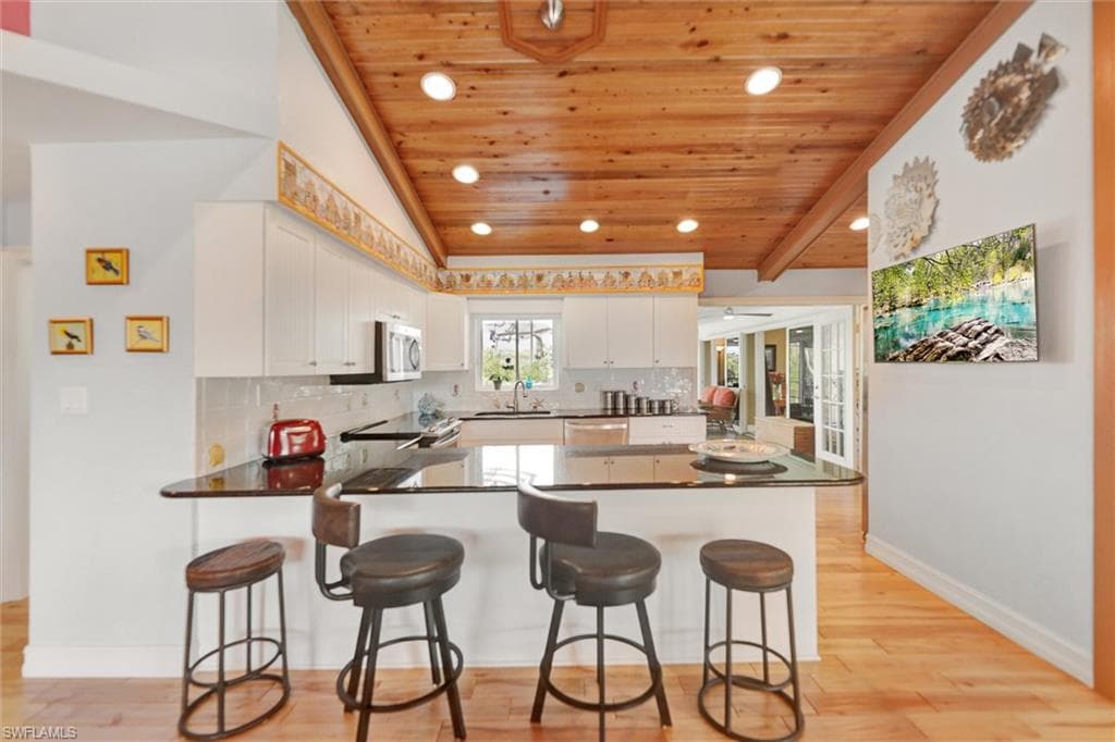 6101 Starling WAY, SANIBEL FL 33957-21