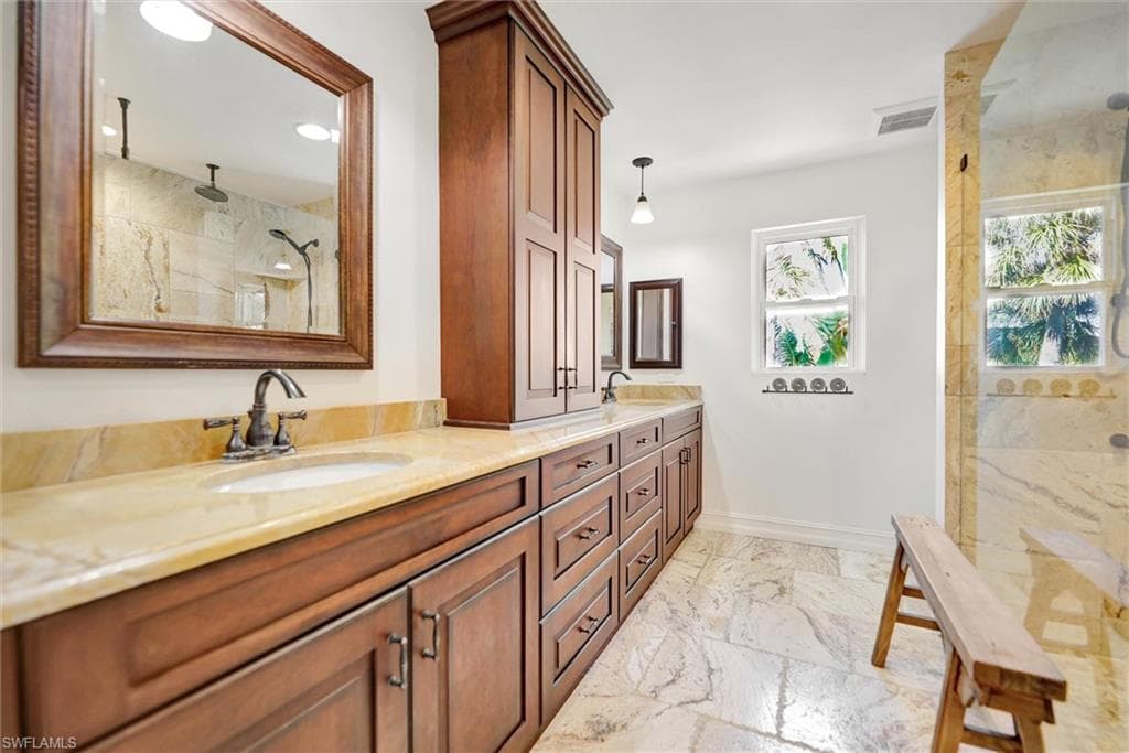 6101 Starling WAY, SANIBEL FL 33957-28