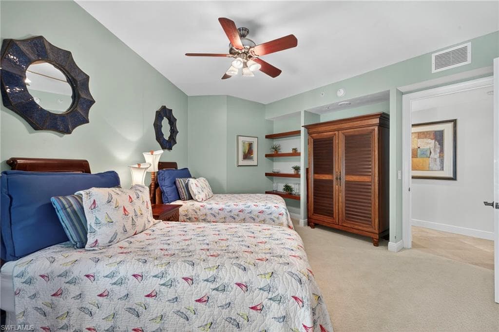 285 Grande WAY # 705, NAPLES FL 34110-22