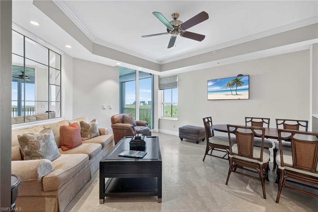 285 Grande WAY # 705, NAPLES FL 34110-11