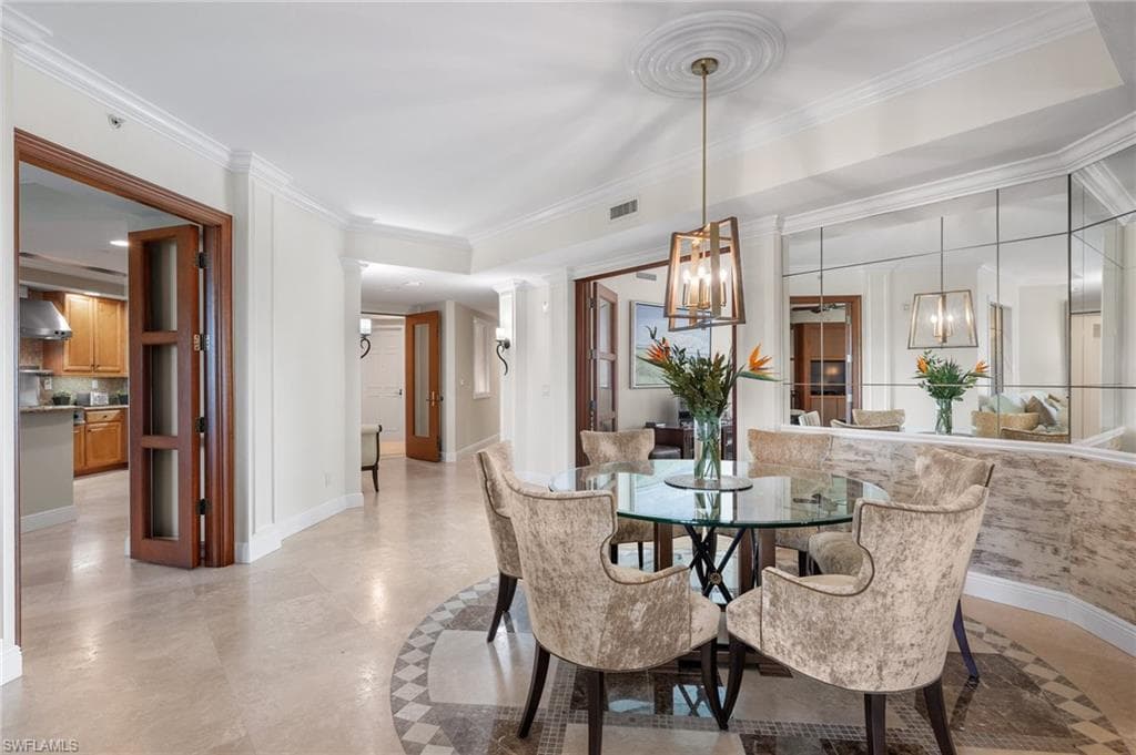 285 Grande WAY # 705, NAPLES FL 34110-8