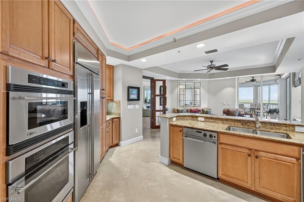 285 Grande WAY # 705, NAPLES FL 34110-9