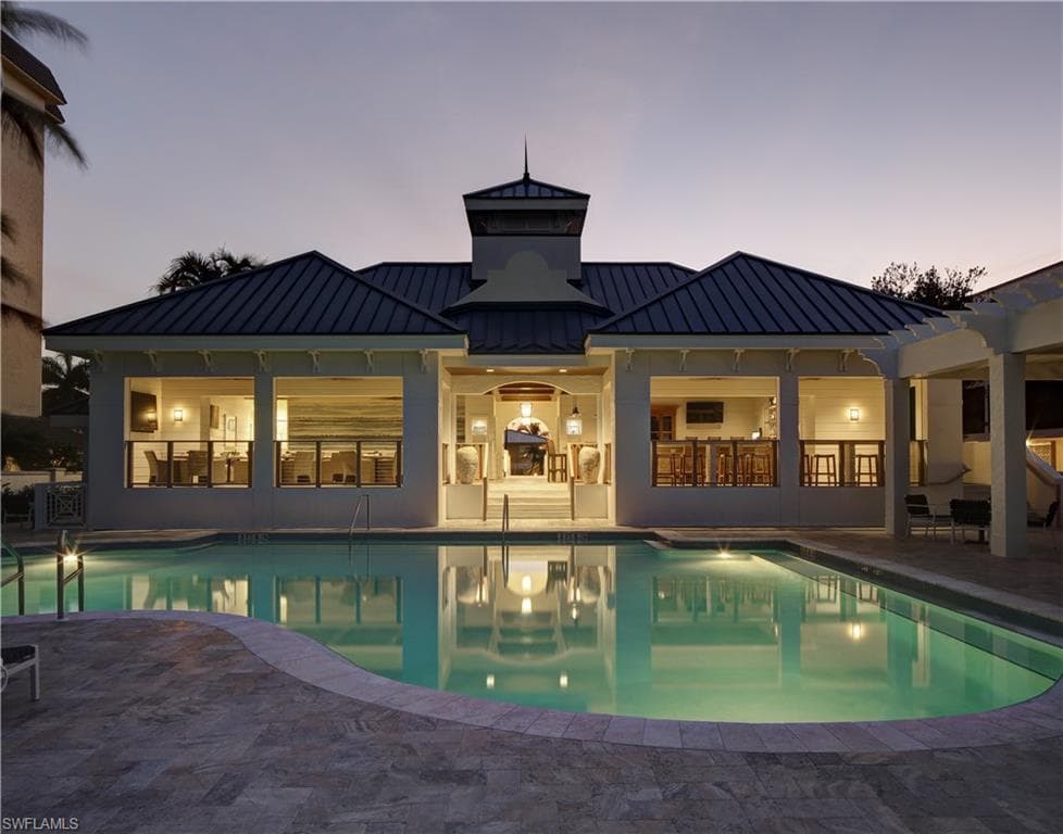 285 Grande WAY # 705, NAPLES FL 34110-43