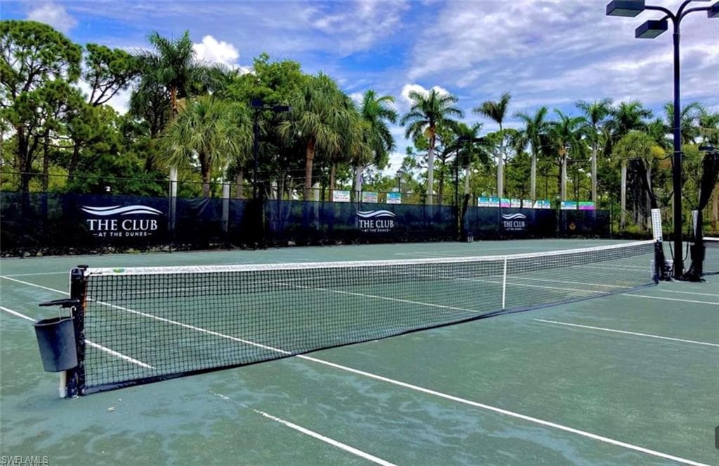 285 Grande WAY # 705, NAPLES FL 34110-39