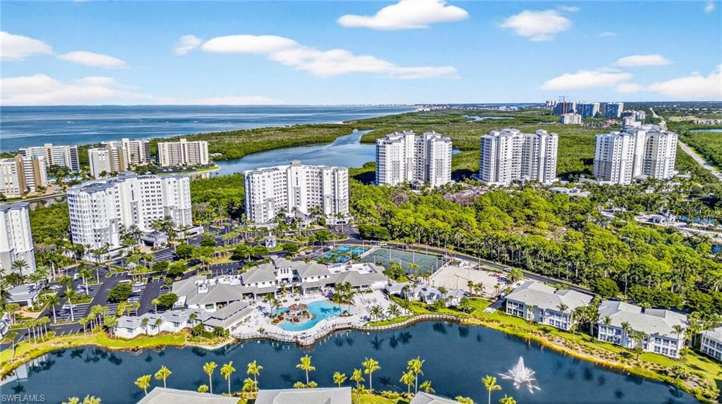 285 Grande WAY # 705, NAPLES FL 34110-28