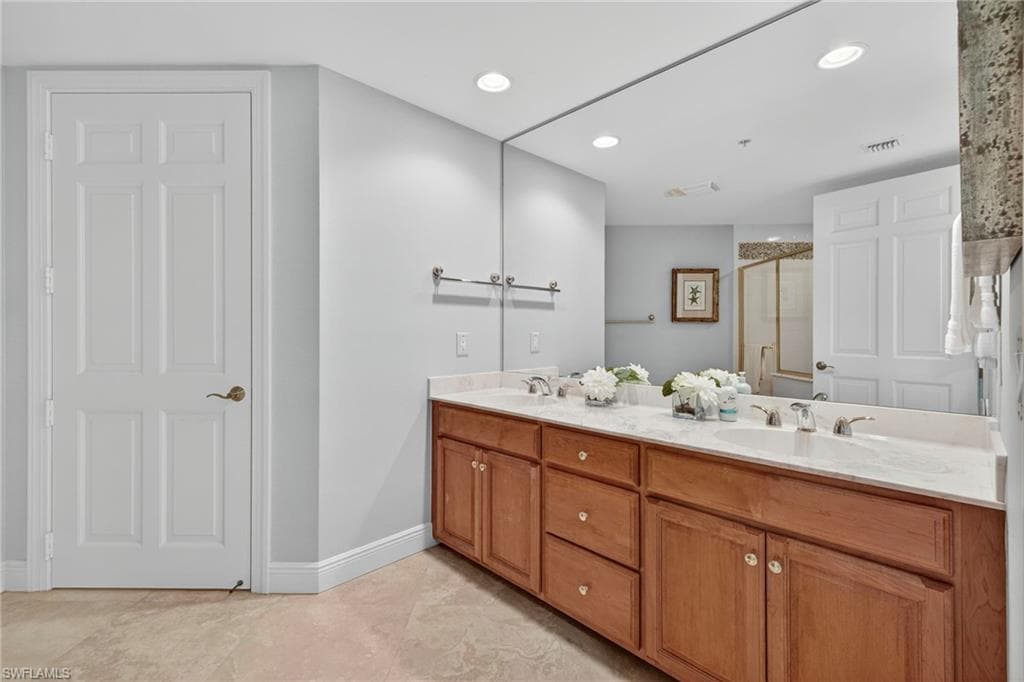 285 Grande WAY # 705, NAPLES FL 34110-20