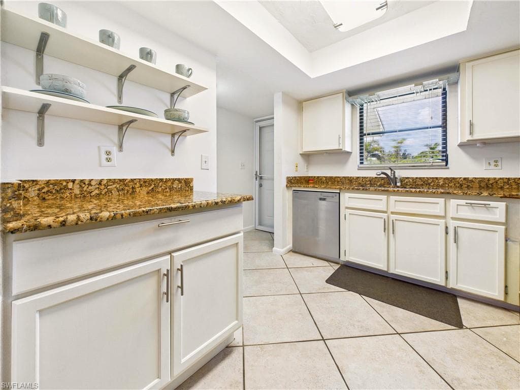 28100 Pine Haven WAY # 5, BONITA SPRINGS FL 34135-5
