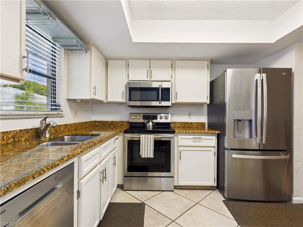 28100 Pine Haven WAY # 5, BONITA SPRINGS FL 34135-9