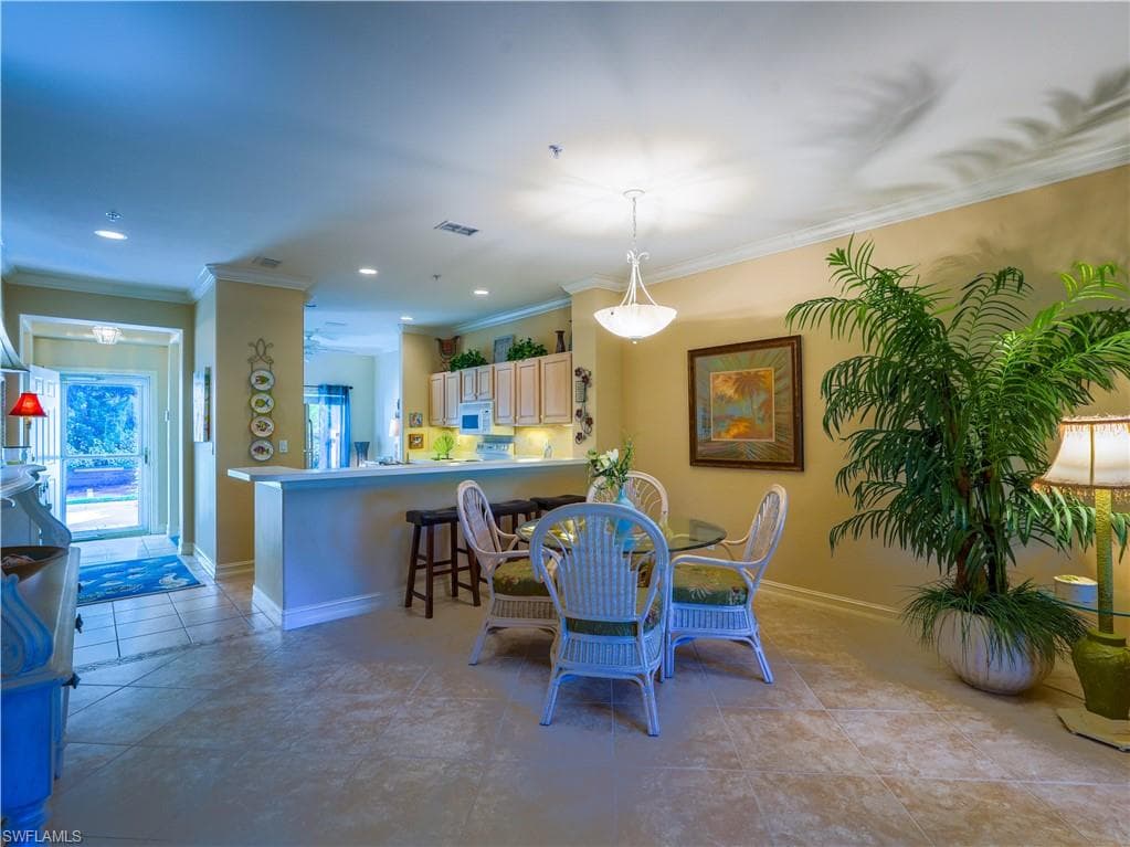 1015 Tarpon Cove DR # 1403, NAPLES FL 34110-5