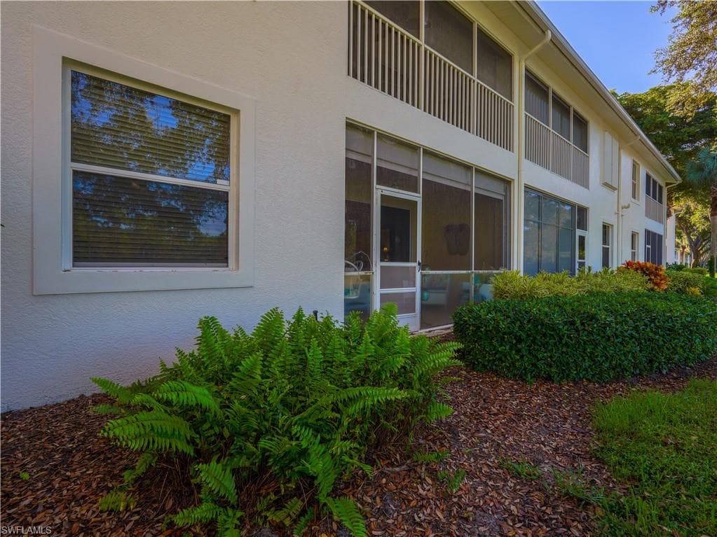 1015 Tarpon Cove DR # 1403, NAPLES FL 34110-39