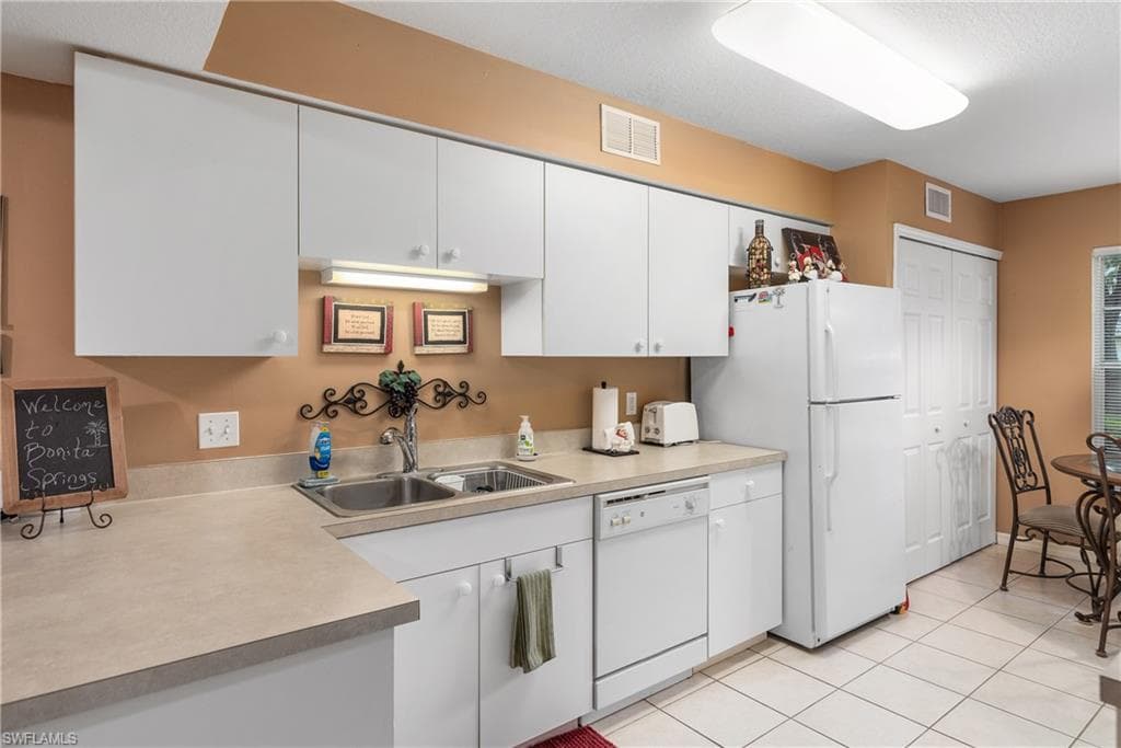 25727 LAKE AMELIA WAY # 105, BONITA SPRINGS FL 34136-7