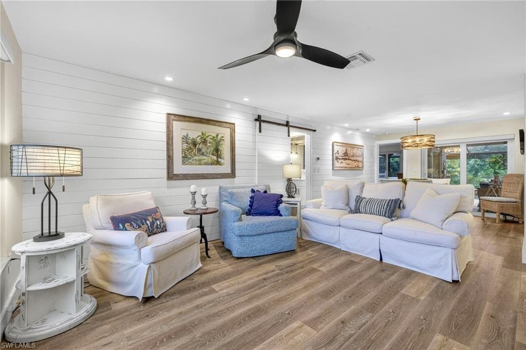 1643 Bunting LN, SANIBEL FL 33957-4