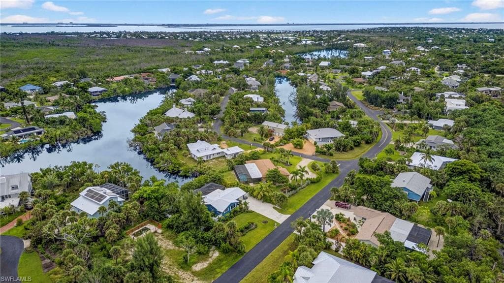 1643 Bunting LN, SANIBEL FL 33957-40