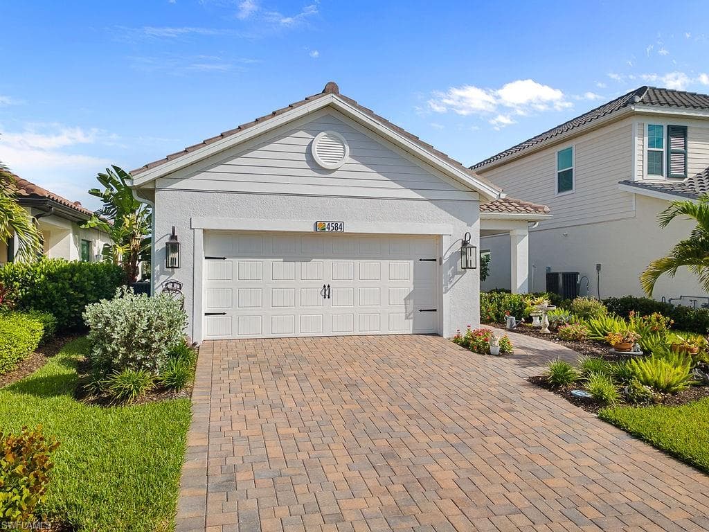 4584 Centaurus CIR, NAPLES FL 34120-30