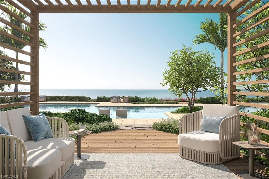 1121 GULF SHORE BLVD N # 6N, NAPLES FL 34102-14