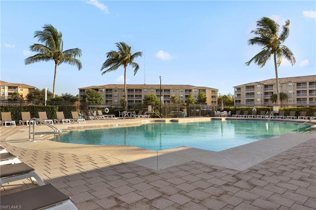 8550 Kingbird LOOP # 615, ESTERO FL 33967-2