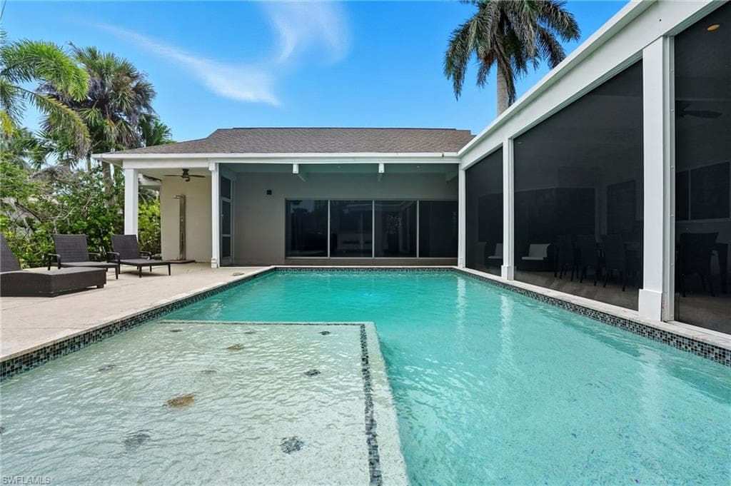 5122 Starfish AVE, NAPLES FL 34103-25