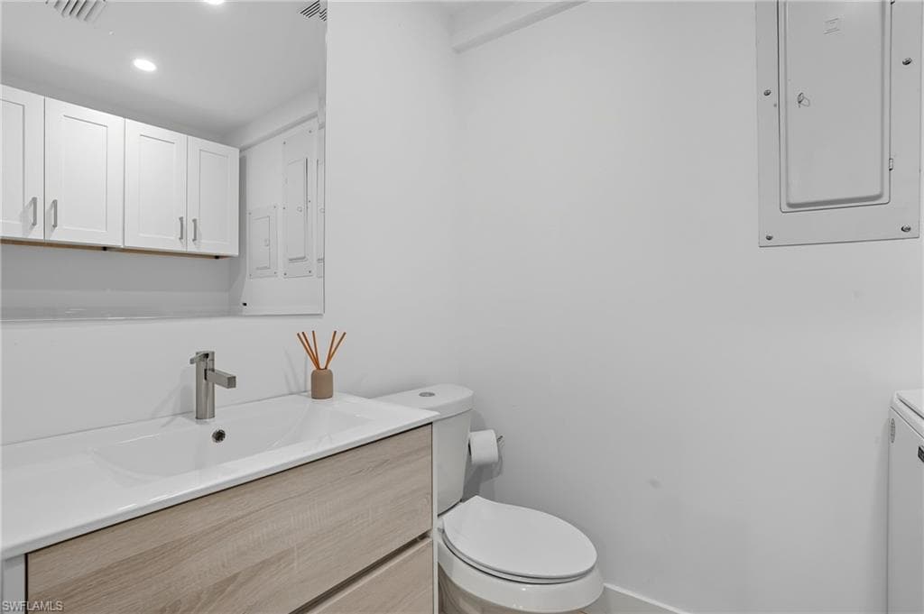 5122 Starfish AVE, NAPLES FL 34103-21