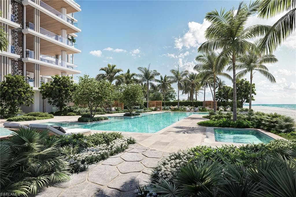 1121 GULF SHORE BLVD N # 2S, NAPLES FL 34102-15