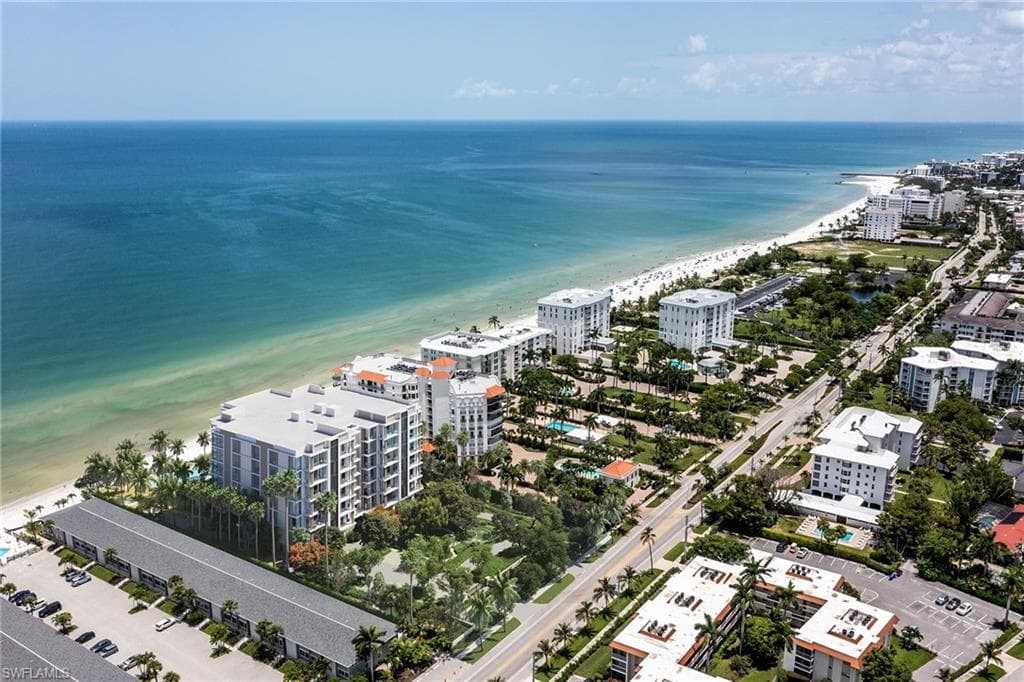 1121 GULF SHORE BLVD N # 2S, NAPLES FL 34102-17