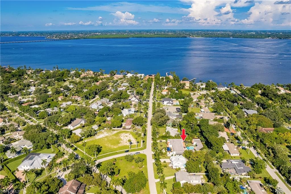 1291 Caloosa DR, FORT MYERS FL 33901-30