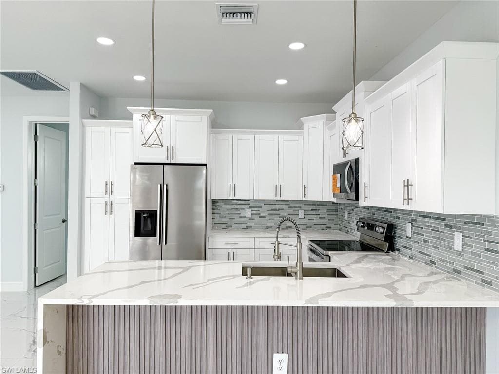 3003 20th ST SW, LEHIGH ACRES FL 33976-9